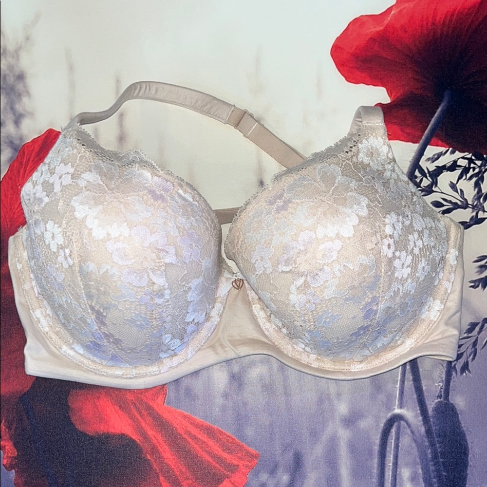 Victoria's Secret Cream Lace Bra